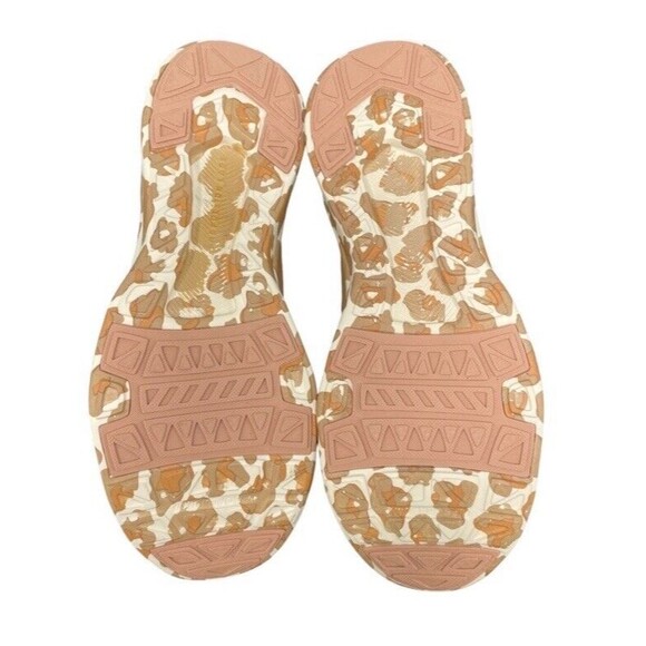 NEW APL Techloom Bliss Caramel Tan Leopard Lightweight Running Sneakers size 7 - Picture 7 of 8